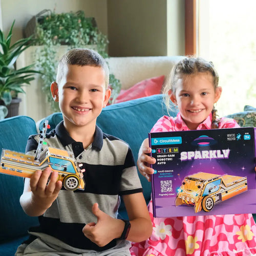 CircuitMess STEM Adventure - Sparkly Robot Car, DIY Robot Car - Educational Learning Programming or Coding Toolkit for Ages 7+