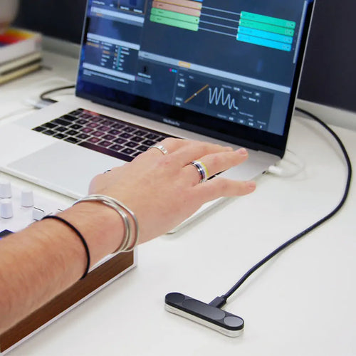 Ultraleap Leap Motion Controller 2 - RobotShop Ultraleap Leap Motion Controller 2 - RobotShop